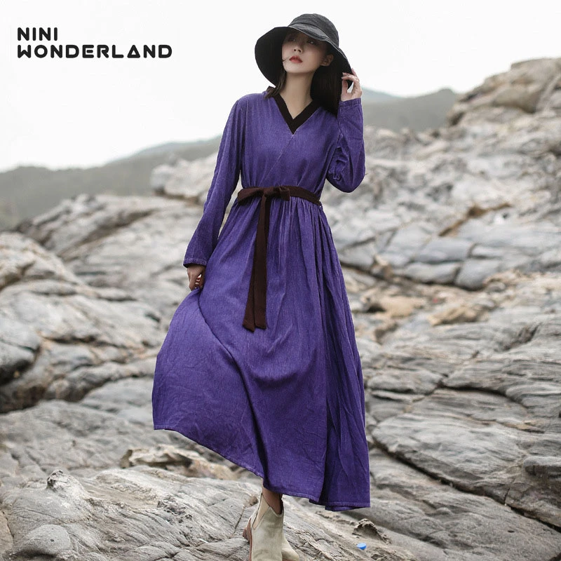 Женское длинное платье NINI WONDERLAND классическое винтажное с V-образным воротом