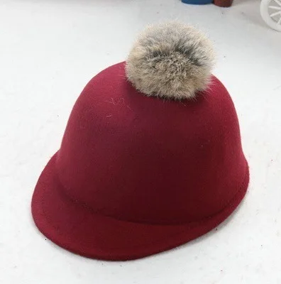 wine red Родитель-ребенок Fedora Шляпа Ретро мех Pom шапки для верховой езды Зима Весна теплые шапки женские девочки дети сплошной цвет Козырьки кепки - Цвет: wine red