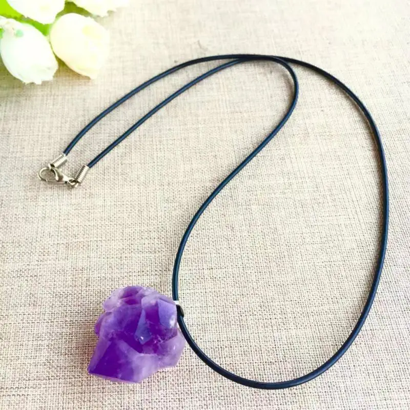 

Natural amethyst stone pendant small wholesale original ecology of the original stone