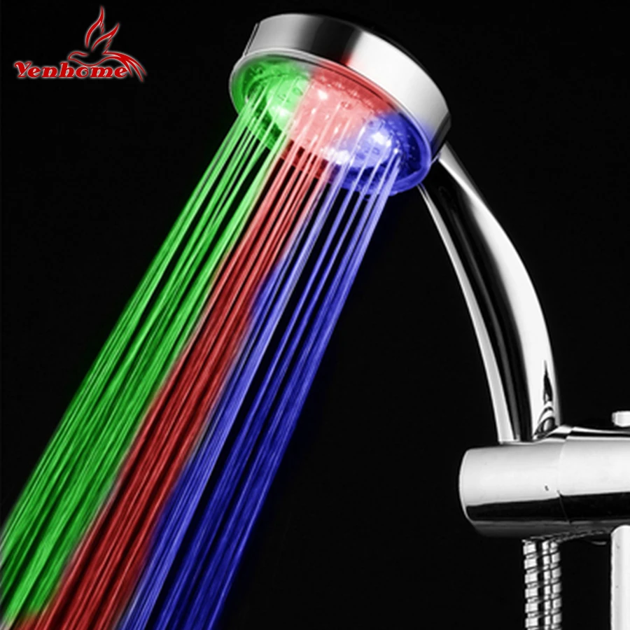 насадка на смеситель с подсветкой воды. насадка подсветка led. наспдка на коан светодиод. насадка подсветка led. светящийся душ диодный разноцветный.