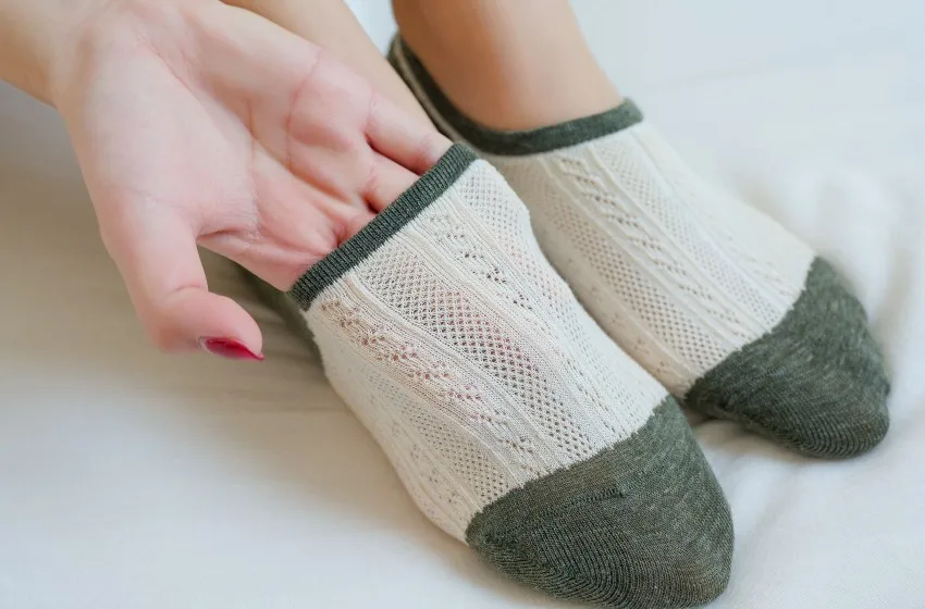 Socks Women's Summer with Cotton Thin Mesh South Korea Head with Color Separation Women's Invisible Ankle Sock Low-Cut Anti-slip