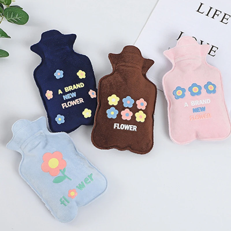 

Cartoon Hot Water Bottle Korean Version Small Fresh Water Injection Hot Water Bottle Explosion-proof Kids Student Hand Warmers
