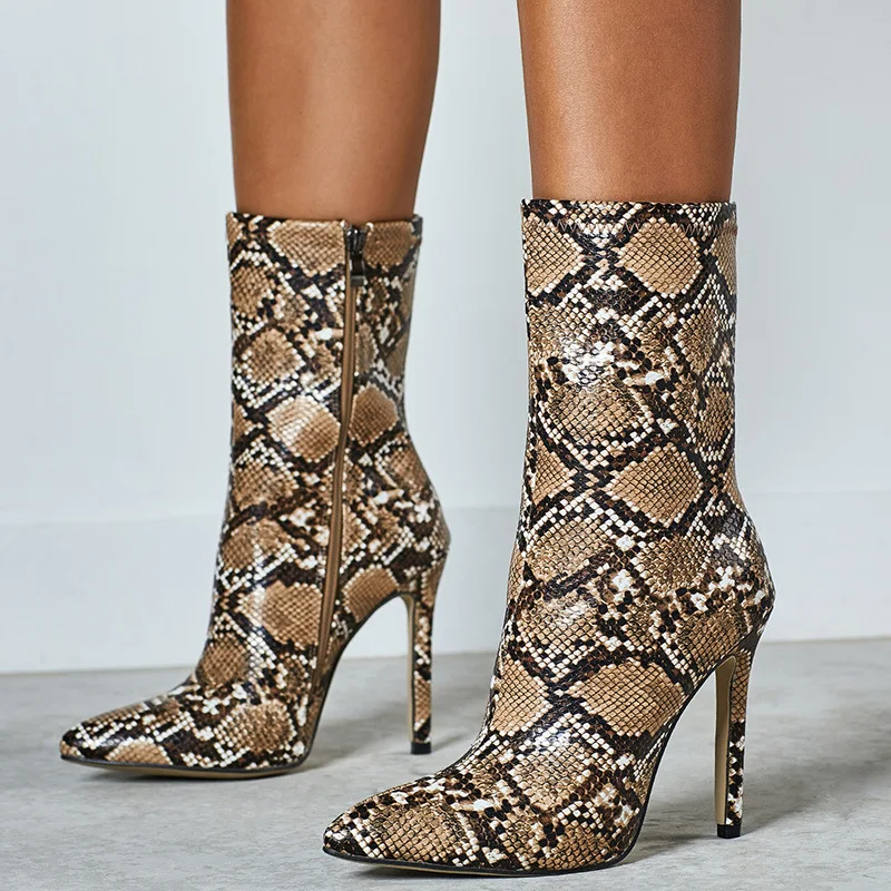 

Brand Women's Shoes Rubber Boots Clogs Platform Bootee Woman 2019 Zipper Booties Ladies Snake Print Fashion Rain Large Size