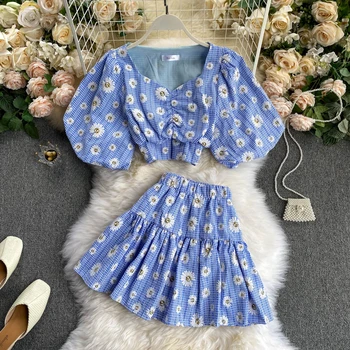 

Women Summer Korean Vacation Two Pieces Set Sweet Puff Sleeve V Neck Daisy Print Short Top+High waist Daisy Print Skirt TZ144