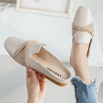 

Low Shoes Slippers Flat Slipers Women Slides Fashion Loafers Cover Toe 2020 Luxury Rubber PU Rome Spring Basic Female Shoes