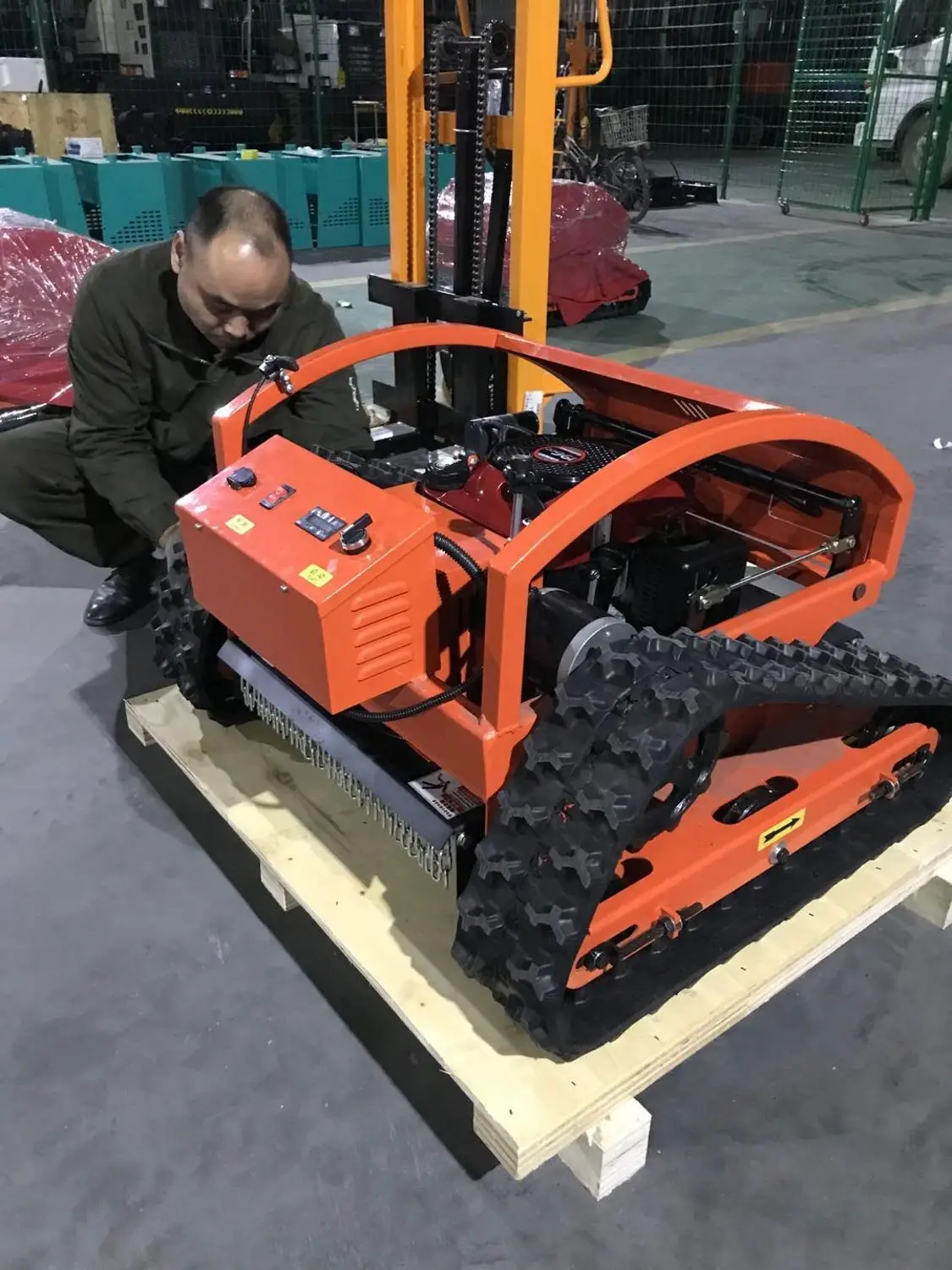 Yamaha Engine 200m Remote Control RC Lawn Mower Robot Gasoline Grass Cutting Machine for Sale Agricultural Mowing Hot | Инструменты