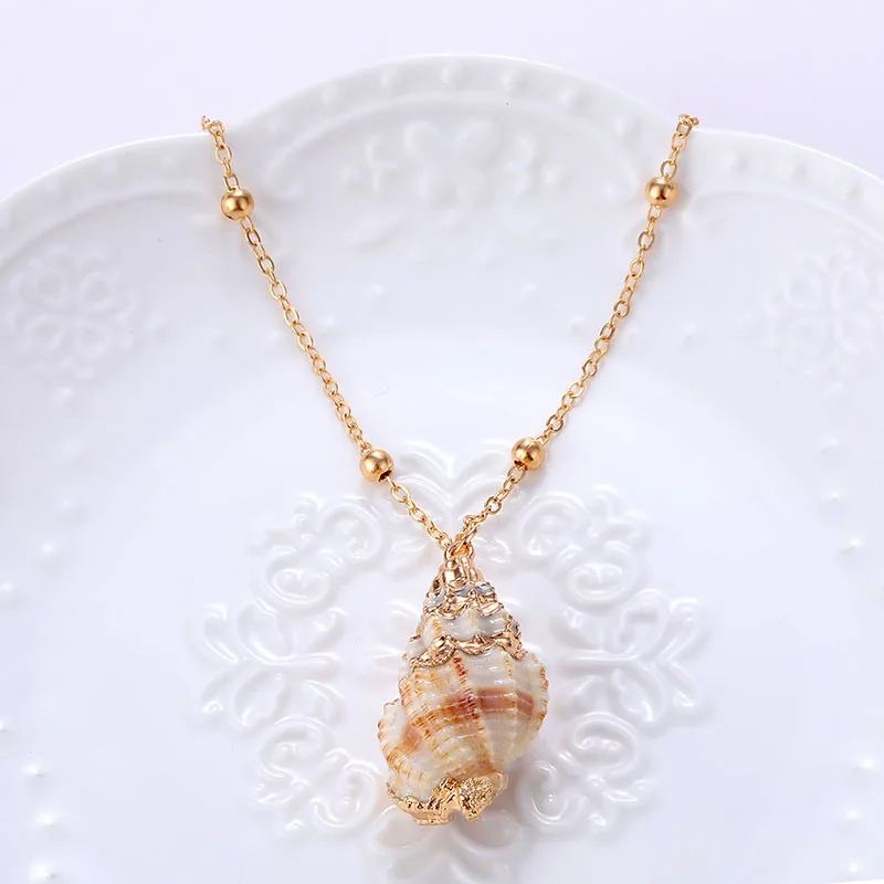 

IFMIA 2019 Boho Conch Shells Necklace Beach Shell Pendant Necklaces For Women Collier Femme Shell Cowrie Summer Jewelry Bohemian