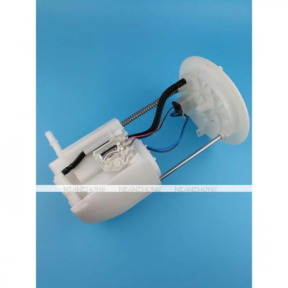 Топливный насос в сборе 15100-71L10 подходит для Suzuki Swift III(FZ, NZ