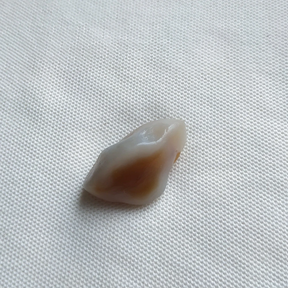 Natural beautiful stone Ornamental raw stone raw agate Silk Road Collectibles unique collection Natural beautiful stone Ornamental raw stone raw agate Silk Road Collectibles unique collection