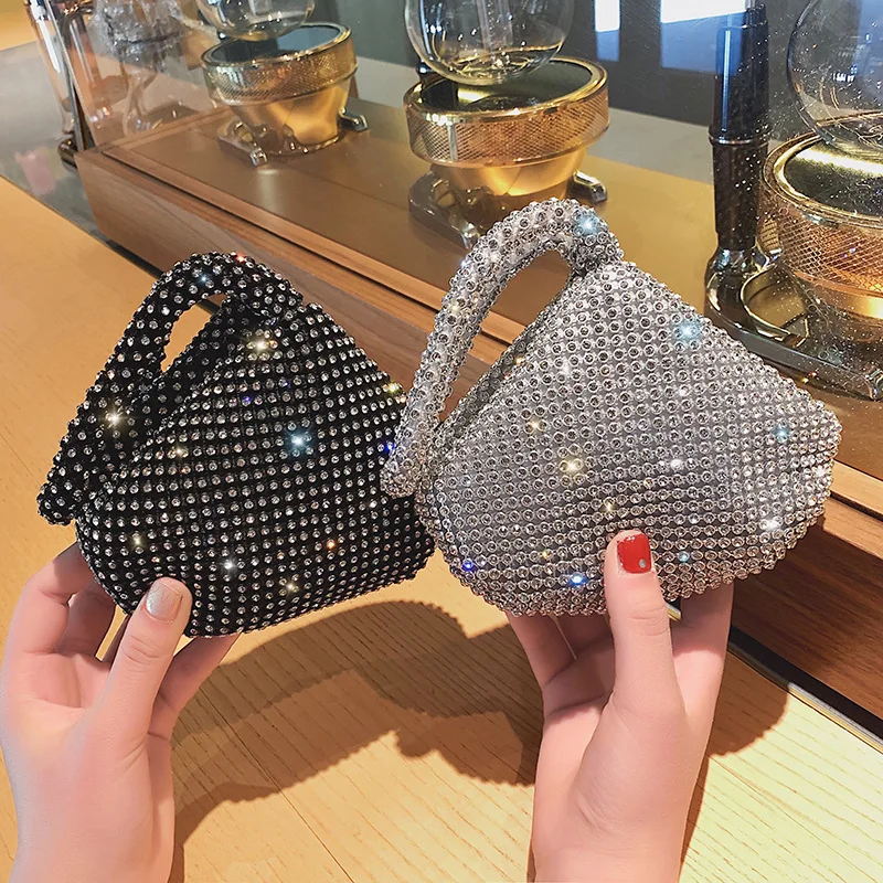 

2019 New Arrival INS Network Red Fire with Man-made Diamond Triangular zong zi bao Dinner Hand Handbag Mobile Phone Bag
