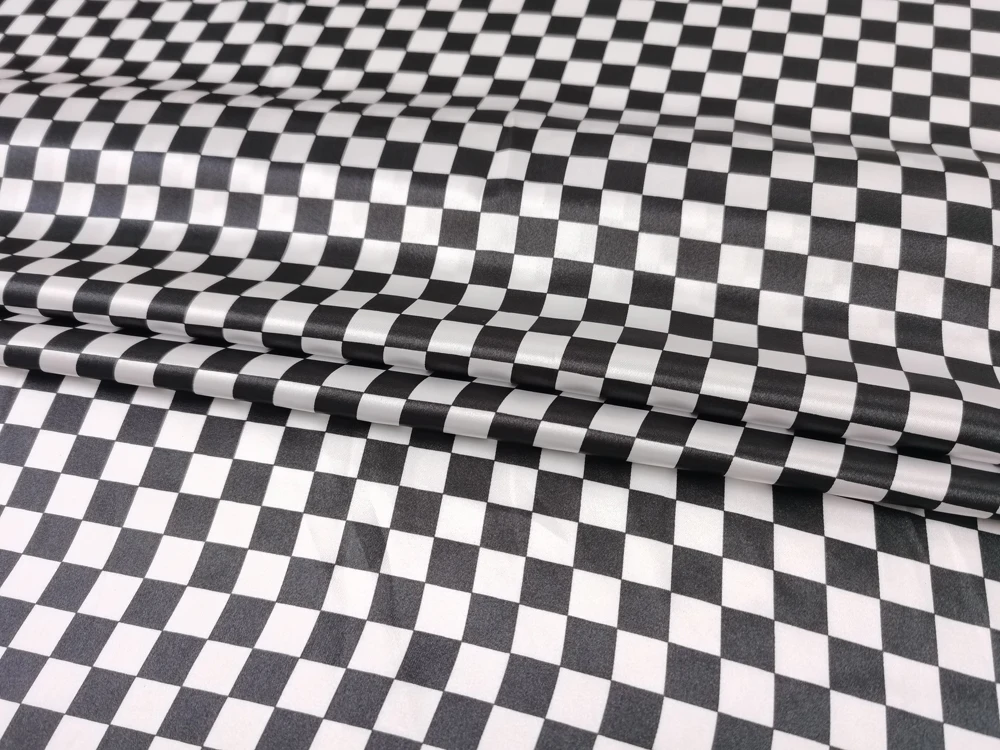 1 Meter x 1,48 Meter Schachbrettmuster Satinstoff Geometrisches Seidiges Charmeuse-Material für Schal, Kleid, Futter, Nähen, DIY – Detail 18