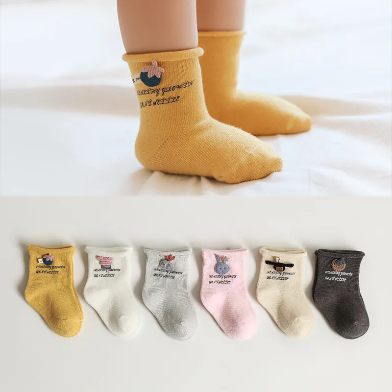 Хлопковые носки для новорожденных осенне-осенние милые носки для маленьких девочек с объемным изображением куклы, Свободные Носки с рисунком, мягкие носки для малышей 0-3 лет
