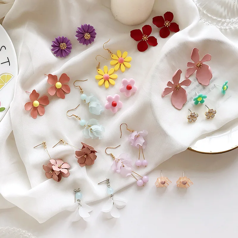 

Latest Designer Women Alloy Flower Girls Metal Ladies Yellow Red Korean Stud Earrings For Party Wedding Brincos Jewelry Gifts