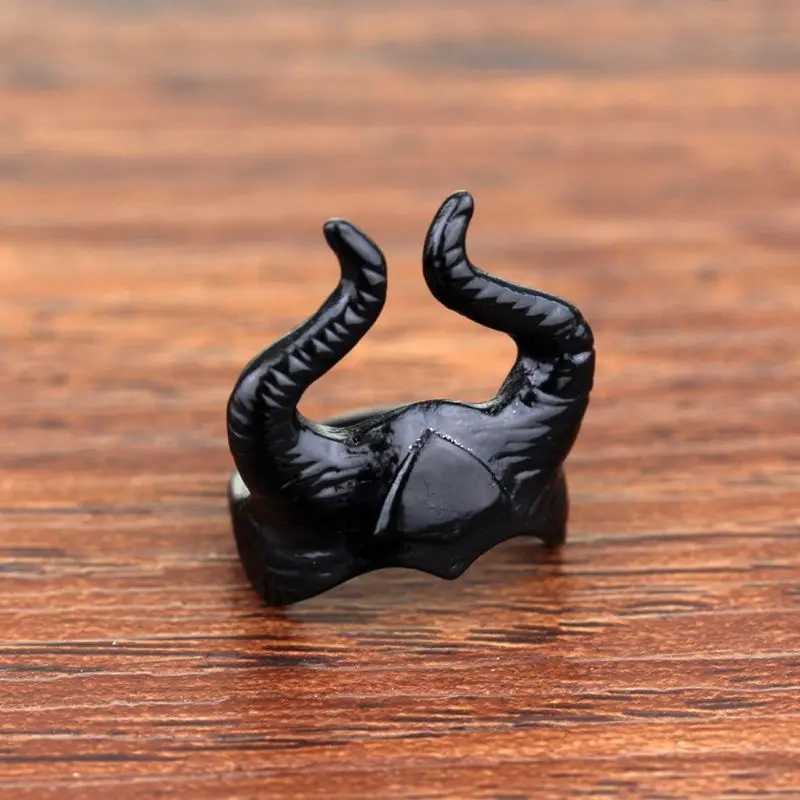 Черные кольца на палец в стиле панк на шлем, винтажное женское коктейльное Косплей кольцо в виде рога дьявола
