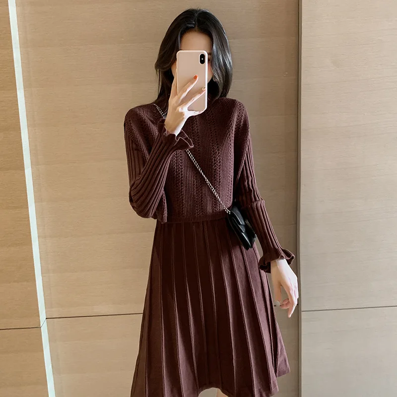 Женский трикотажный костюм из 2 предметов жилет с воротником средней длины и