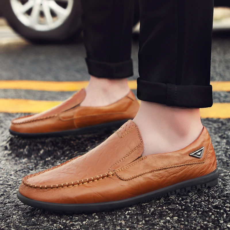 

Leather men's casual shoes luxury brand 2020 men's loafers shoes breathable non-slip black driving shoes and sizes 37-47