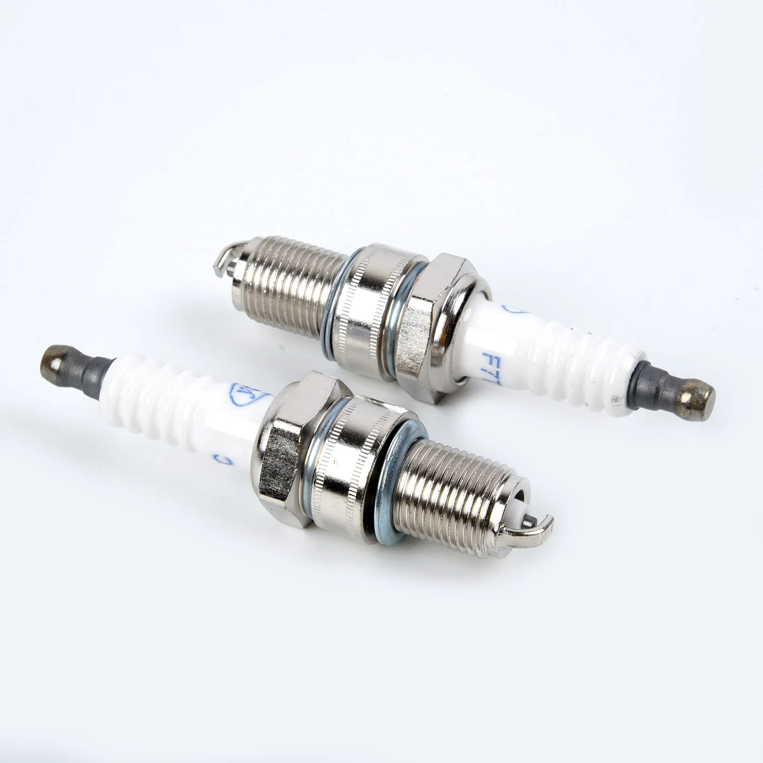 Sparks Plug Аксессуары для Honda GX120 GX160 GX200 GX240 GX270 Repalcement часть