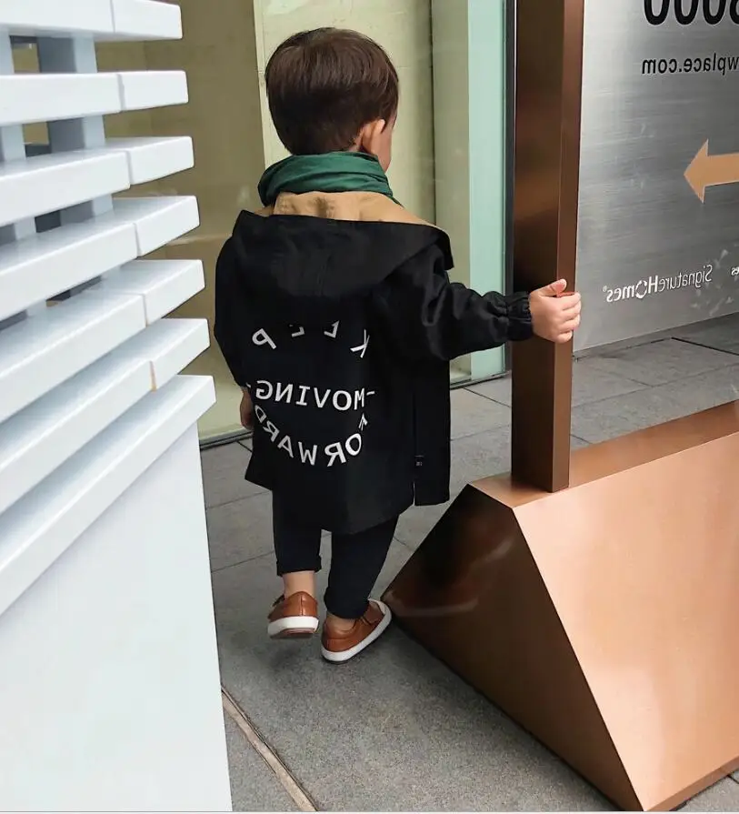 Boys'Dress весенне-осенняя одежда с новым рисунком ветровки с обеих сторон, шапка для отдыха цвета хаки, средняя и длинная с надписями граффити