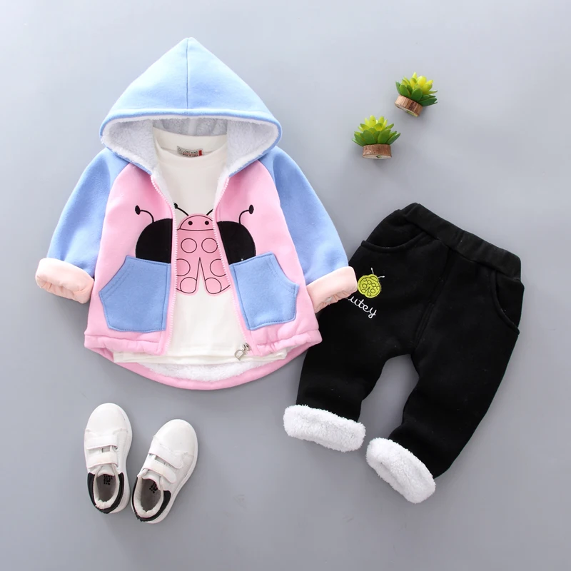 

Wholesale cheap comfortable thickened winter beetle pattern zipper cap three pieces wear boy's clothing sets children clothing
