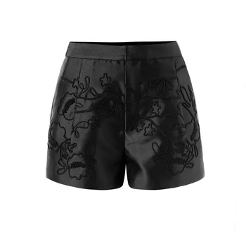 

Light Luxury Trend Money Thread Embroidery Plate Flower A Zi Shorts Female