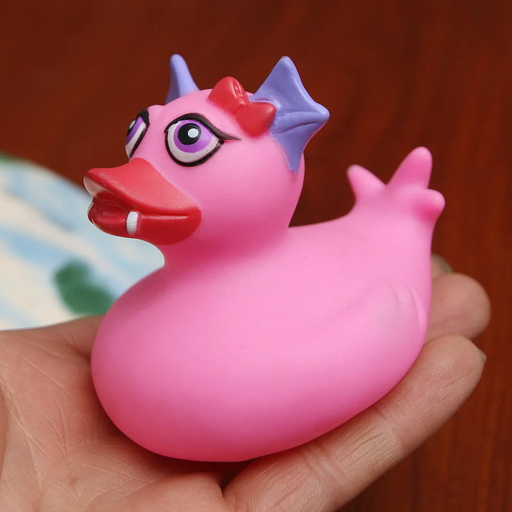 Dragon Duck Винил; утка ПВХ кукла Большая маленькая Желтая утка Дракон утка крест-зеркало для внешней торговли Монстр утка детский душ защемление называется - Цвет: Dragon Duck