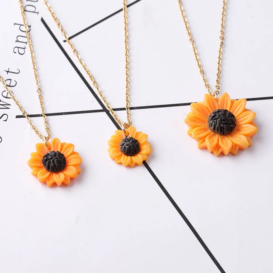 

Sunflower Pendant Necklaces Gold Chain 15mm 18mm 25 mm Resin Flower Collar Necklace for Women Girl Jewelry Gift
