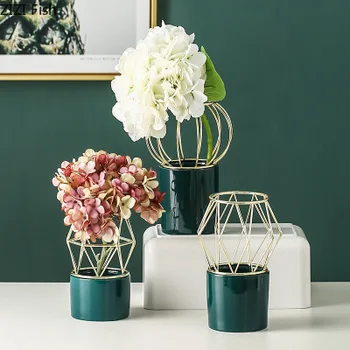 

NORDIC IRON FRAME MINI VASE GOLDEN METAL FLOWER STAND OFFICE DESKTOP DECORATION FLOWERS INSERT PLANT FLOWER POT HOME DECOR