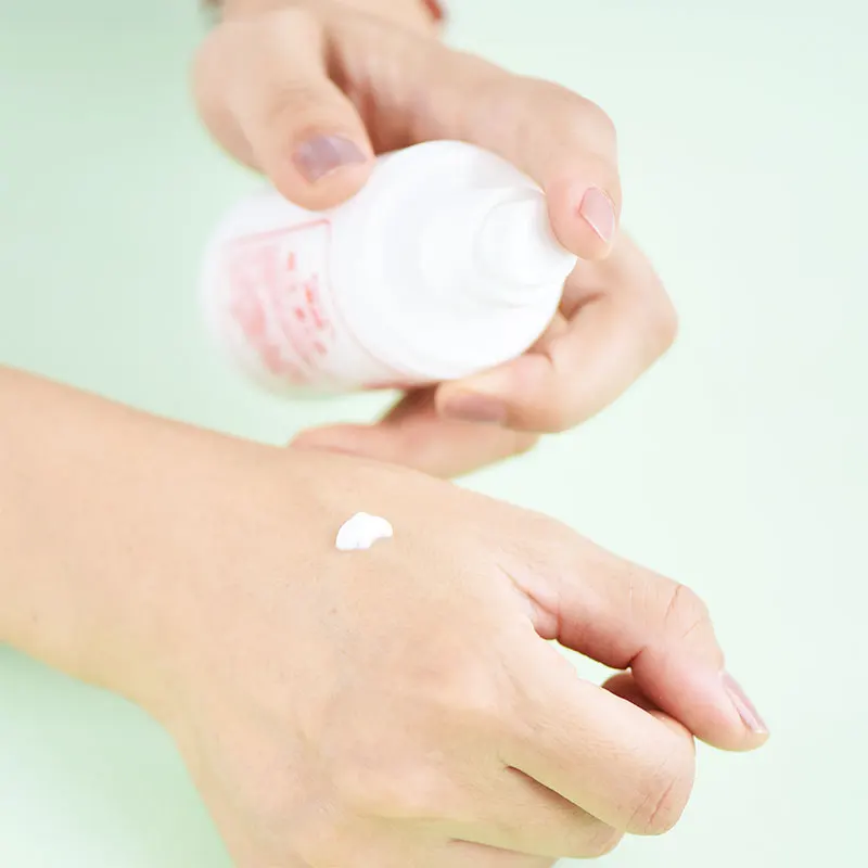 

Runrun Vitamin E cream 100g nourish & moisturizing cream Acne Treatment cream