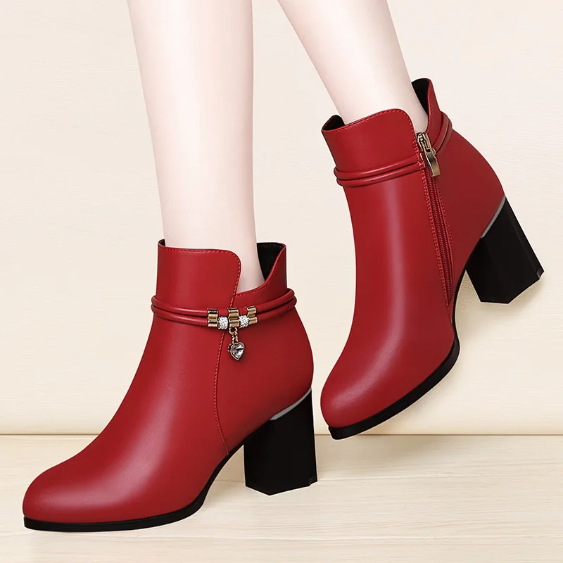 

Moolecole Autumn And Winter New Style Short Boots Women's round-Toe Martin Boots Thick with High Heels Europe And America WOMEN'