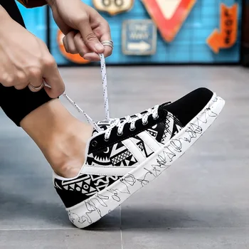 

New Design Men Graffiti Printing Vulcanized Shoe Students Canvas Shoes Spring Autumn Adult Casual Footware