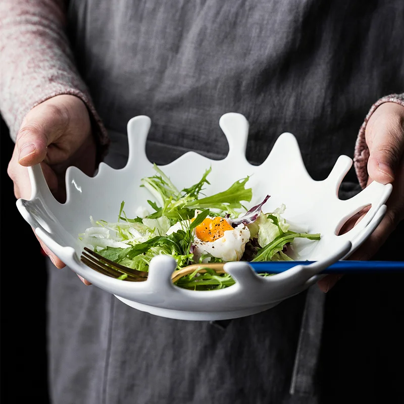 

Creative Ceramics Coral Shaped Dinner Plate Decorative Porcelain Hollow Serving Tray Tableware for Salad, Biscuits and Bread