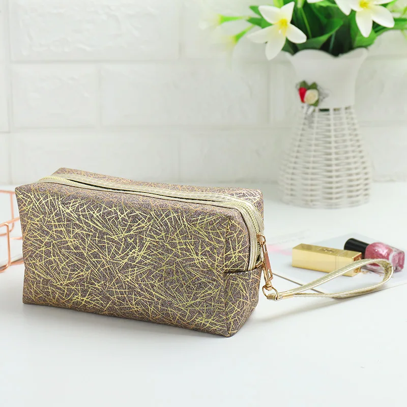 10986941390_741579208