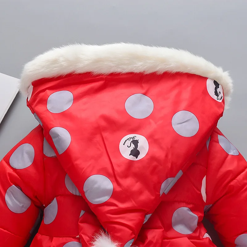 SHUJIN г. Детская одежда Зимнее пальто с капюшоном в крупный горошек с рисунком котенка и бабочки для девочек теплая ветрозащитная куртка для маленьких девочек