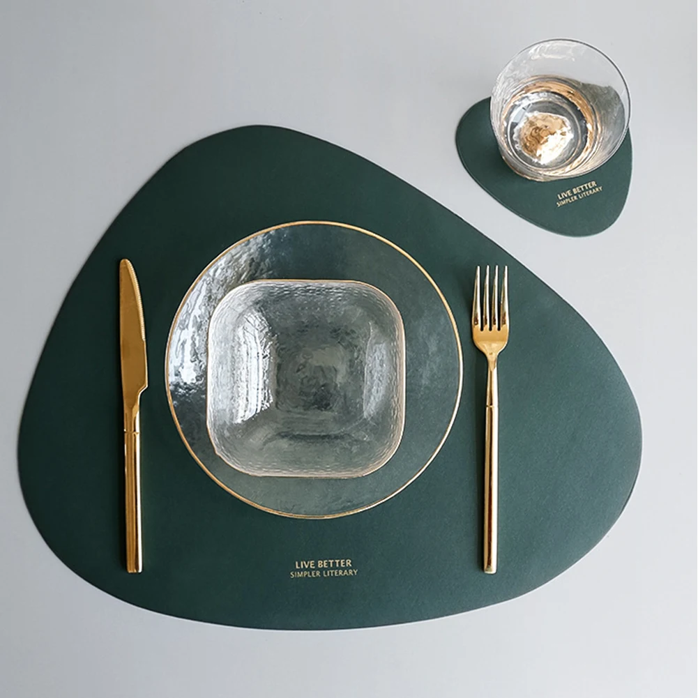 With Coaster Nordic Style Kitchen Anti Oil Heat Insulation Triangle Washable PU Leather Placemat Set Bowls Plates Dining Room - Цвет: Зеленый