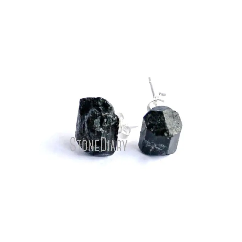 

ER16859 Raw Black Tourmaline Stud Earrings