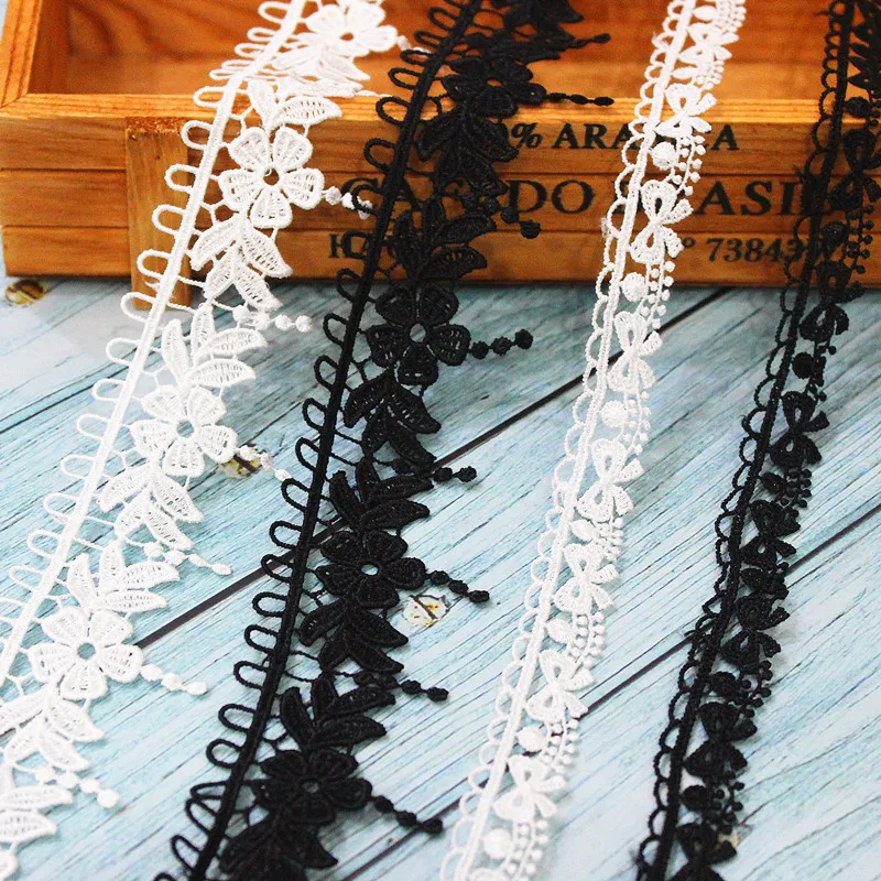 

Lace Trim 15 yard Ivory Black Polyester Water Soluble Embroidered Fabric Ribbon Tapes Dress Clothes Sewing Material M4F40
