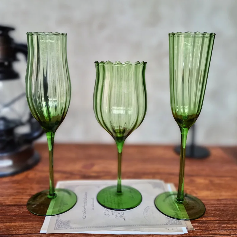 https://ae01.alicdn.com/kf/He336b8d2cddd4e6092285000c9565c1aJ/1Pcs-Vintage-Green-Champagne-Glass-Home-Party-Goblets-Red-Wine-Cup-Wave-Pattern-White-Wine-Flute.jpg