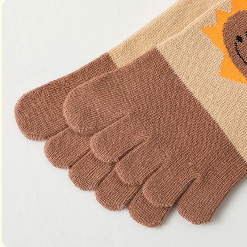 Рисунок 6 - Детские носки с пальцами для девочек