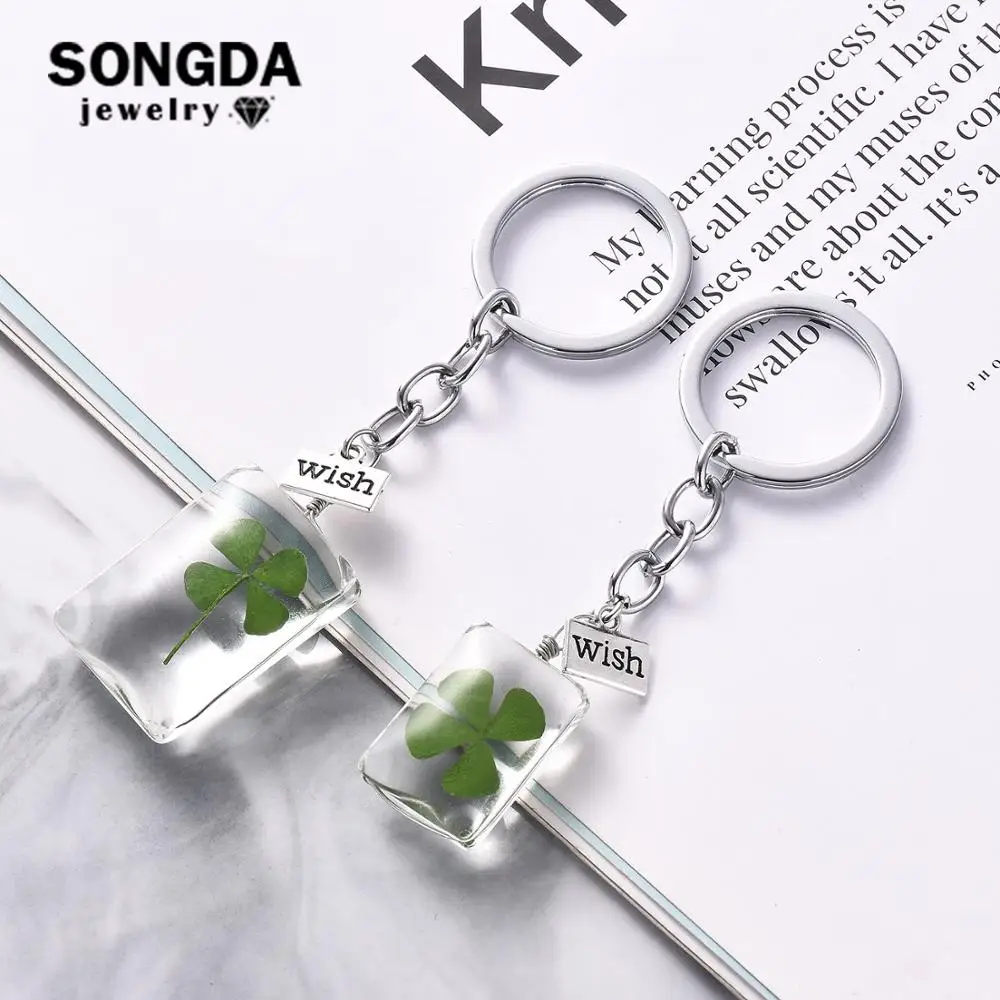 Keychain St Patrick Day Four Leaf Clover Glass Ball Natural Jewelry Keyrings 