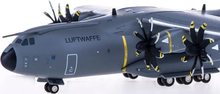Herpa Wings Германия Luftwaffe Airbus A400M LTG62 воздушный транспорт крыло 62 54-08 1/200 литой самолет |
