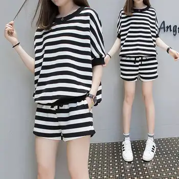 

Striped Shorts Sets Women Outfits Short Sleeve O-neck Top + Shorts Female Two Piece Set 2020 Summer Korean Fashion Women Suit