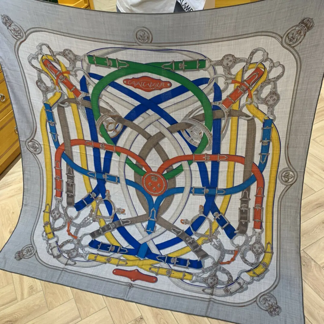 Logo Cashmere Silk Scarf this is instead purchase link we will ship the scarf as you like |