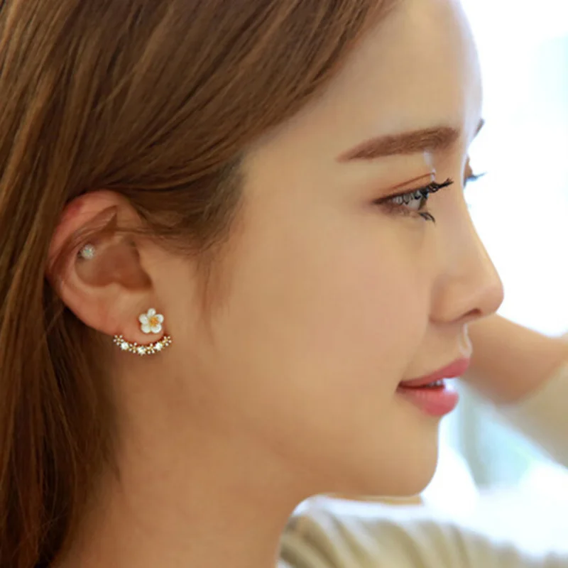 

1 Pair Korean Cute Crystal Daisy Flower Personality Ear Stud Earrings Charm Jewelry For Women Statement Ear Jewelry Wholesale