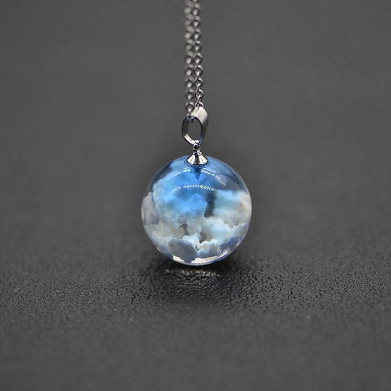 Gradient-blue-sky-and-white-clouds-transparent-crystal-resin-pendant-ladies-and-creative-handmade-jewelry-necklace.jpg_640x640 (2)
