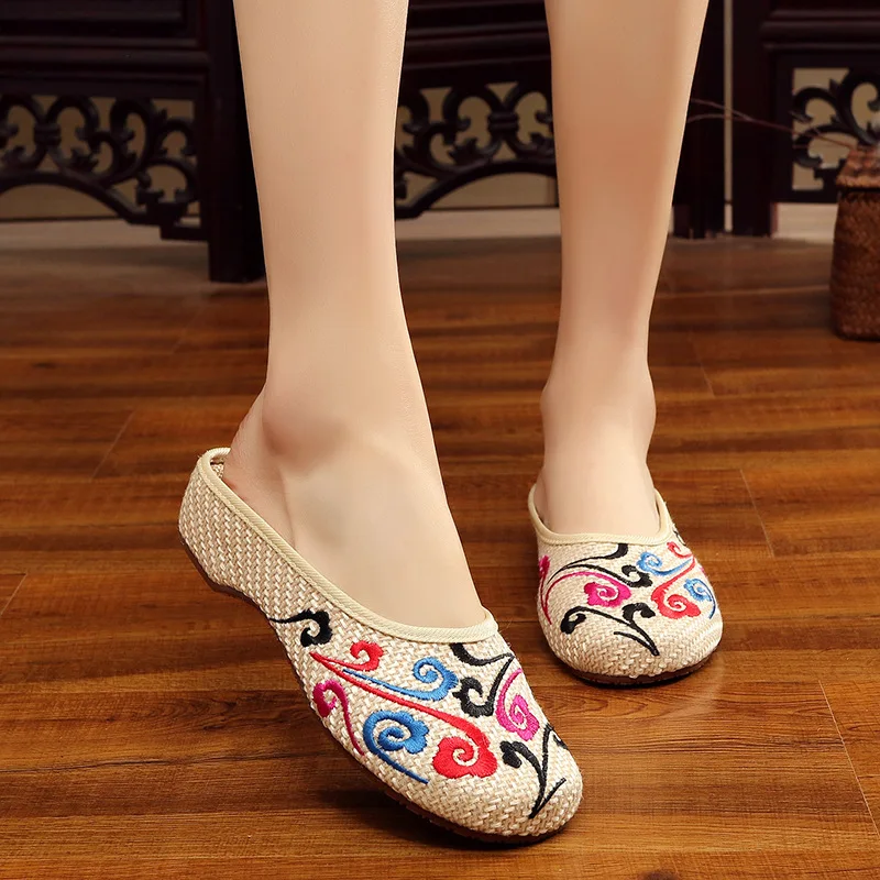 

Spring Summer Women's Sandals Old Beijing Embroidered Ethnic Style of Cloud Extra High Women's Sandals Handcraft Shoes