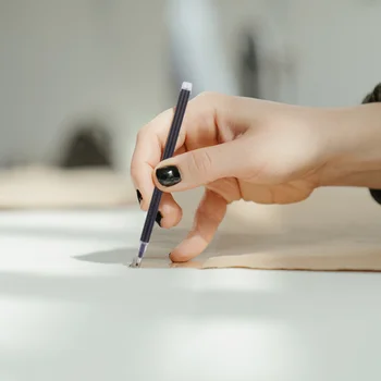 

100 pcs Fabric Marker Refills Heat Erasable Tailors' Tools Marking Pen Refill Accessories for Sewing