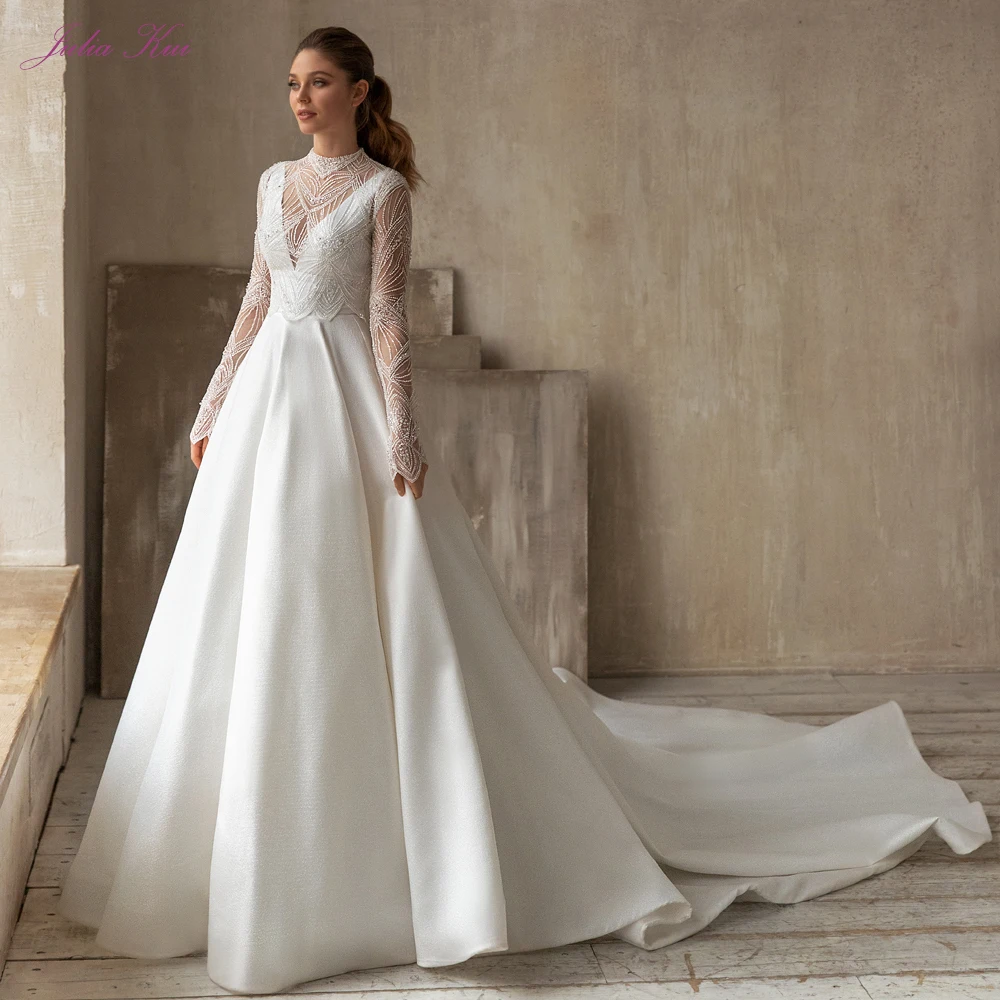 

Платье свадебное с длинным рукавом и кружевным воротником, со шлейфом