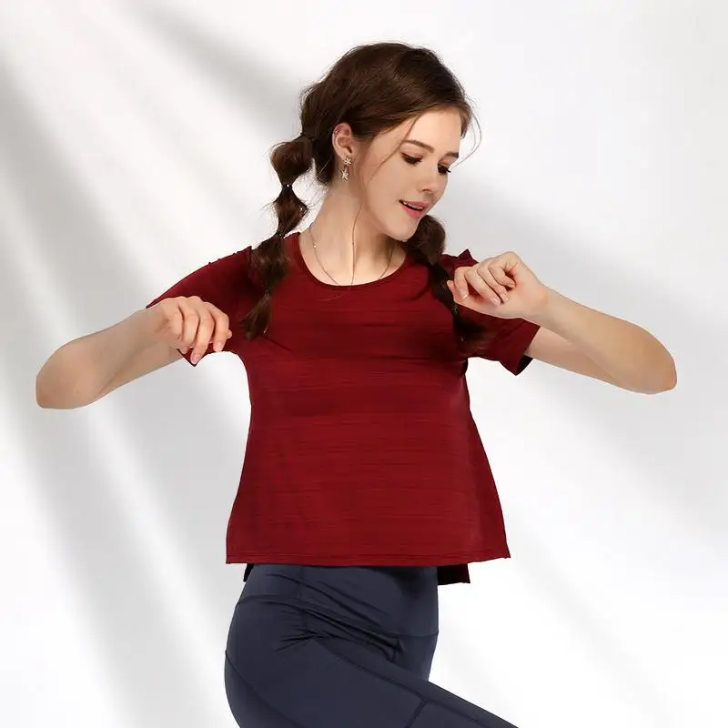 Свободные быстросохнущая Йога с коротким рукавом рубашки Для женщин спортивные блузки плеча Hollow Out Side» Футболка с прорезями дышащая Фитнес пикантная обувь - Цвет: Красный
