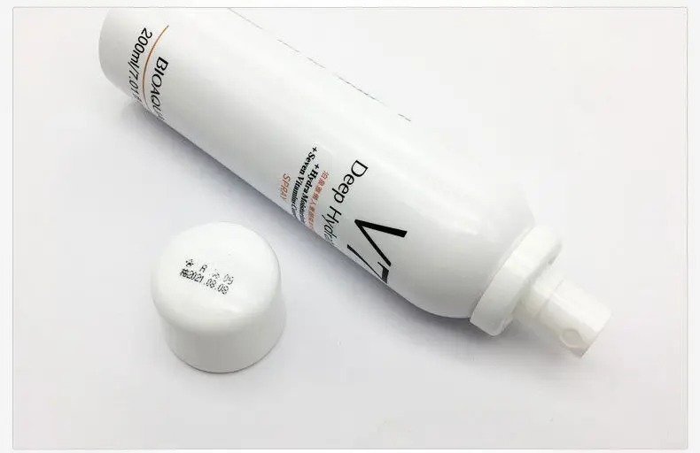 200 мл отбеливающий крем-консилер солнцезащитный изоляционный спрей водонепроницаемый V7 увлажнение содержит 7 витаминных комплексов по уходу за кожей