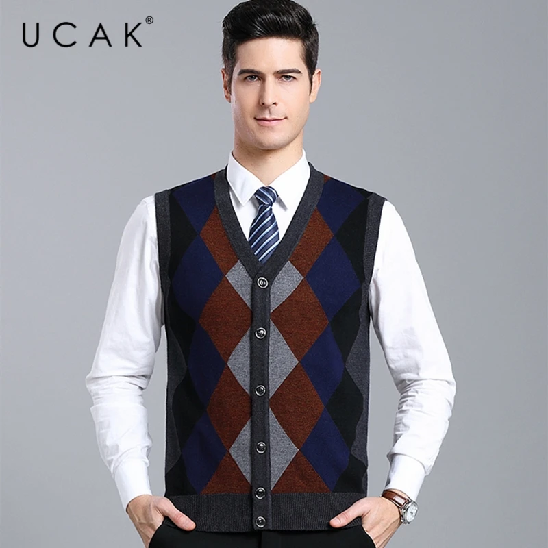 

UCAK Brand Sweater Vest Cardigan Men Clothes Autumn Winter New Tops Streetwear Vest Men's Sleeveless Sweaters Pull Homme U1120